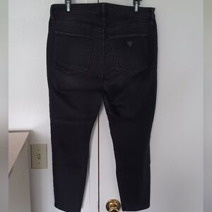Guess Black Distressed Capri Jeans Size30